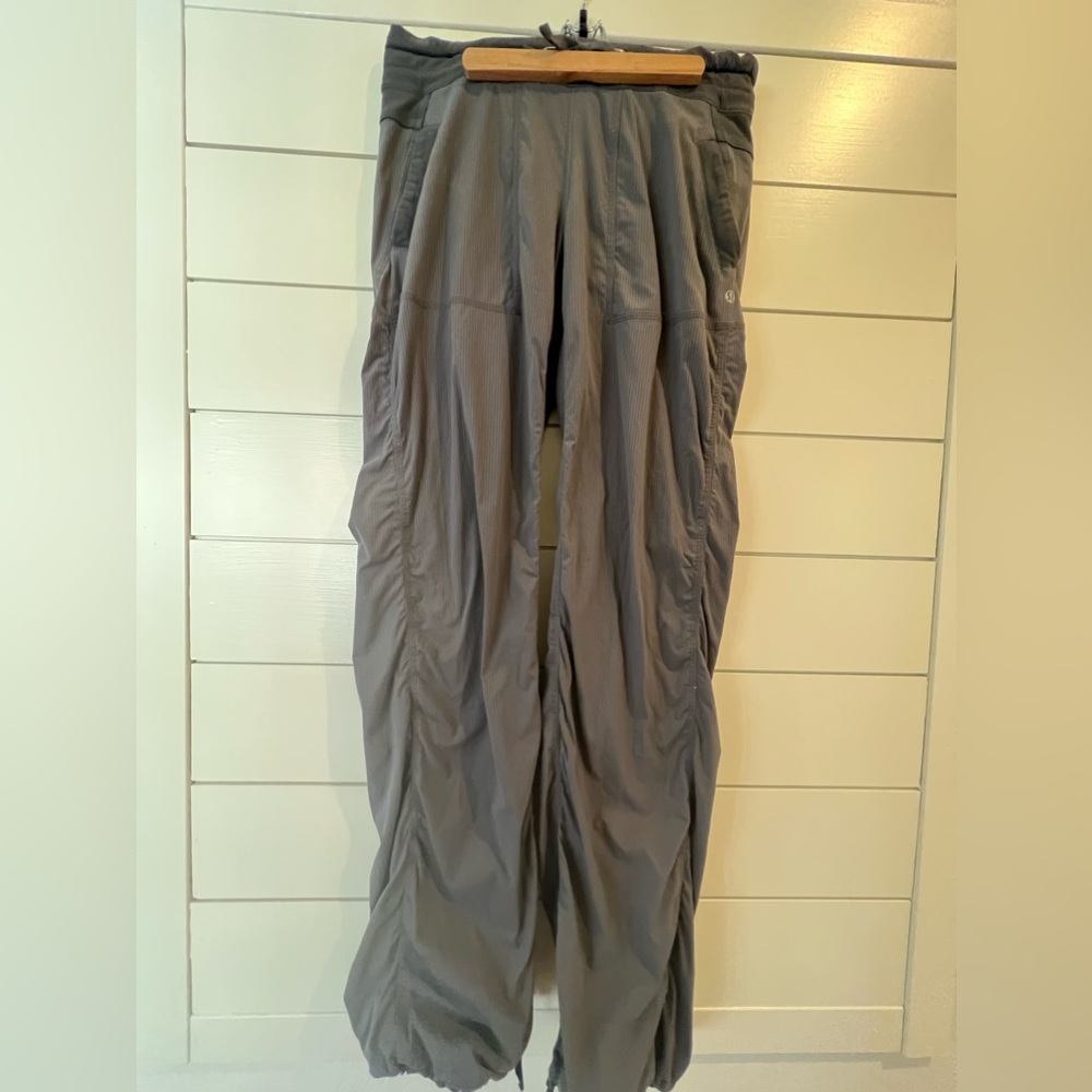 Lululemon Grey Long Pants, Size 8 - Picture 4 of 4